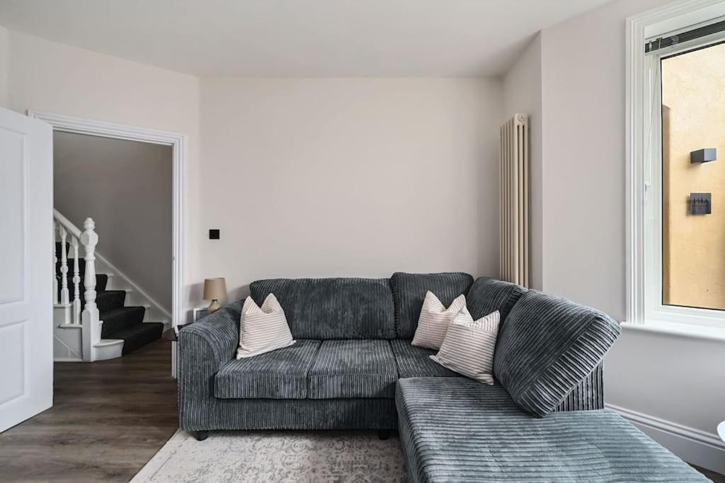 Stunning Spacious Duplex With Garden 141A Хейстингс Екстериор снимка