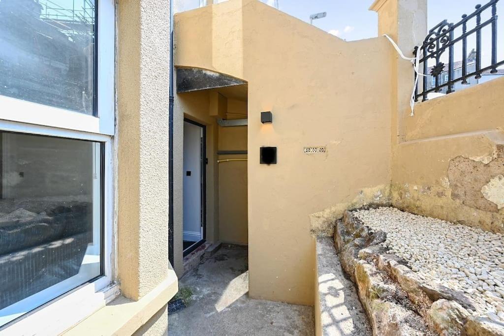 Stunning Spacious Duplex With Garden 141A Хейстингс Екстериор снимка